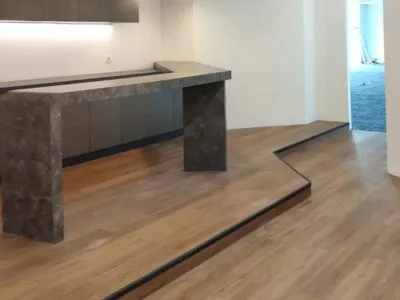 SPC Flooring Jadi Lantai Modern